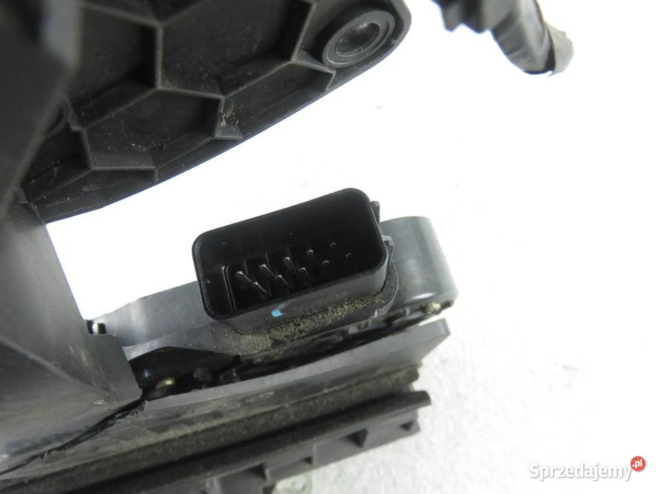 ZAMEK PRAWY TYLNY VOLVO S40 II MS 30753674 osobowe