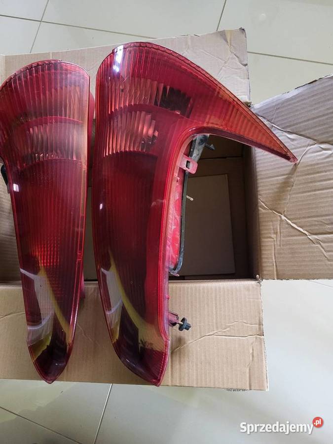 Peugeot 206sw kombi lampa prawa lewa tył tylna Rok produkcji 2002 Pułtusk