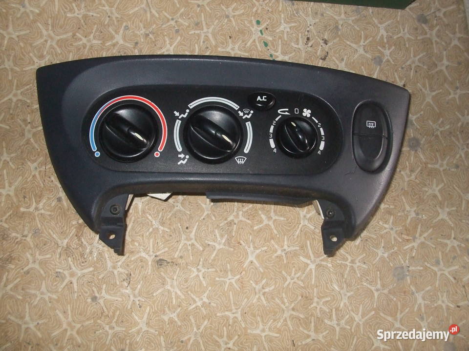 PANEL NAWIEWU KLIMATYZACJI AC MEGANE I LIFT 9902 sprzedam