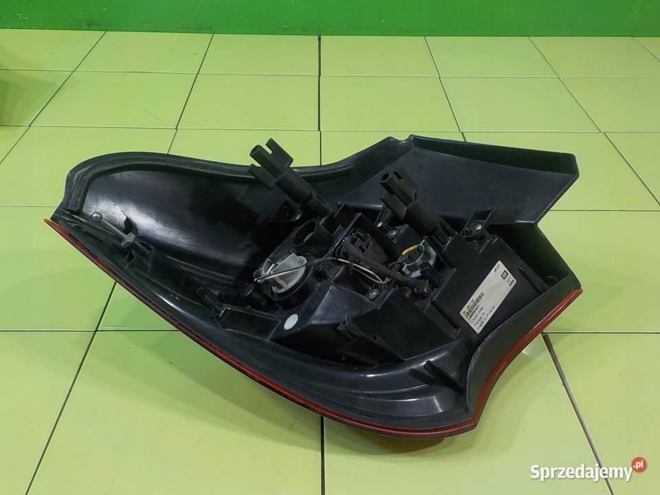 OPEL ASTRA J IV GTC 14 B HB 3D 12r lampa prawa mazowieckie