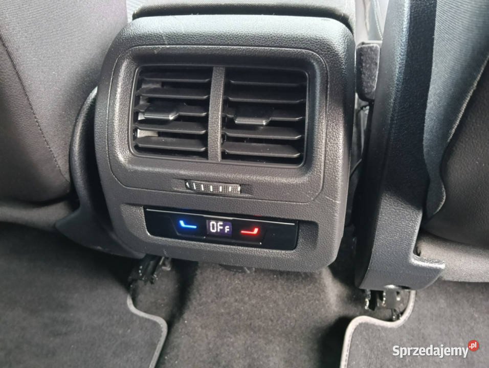 Volkswagen Touran 7 OS CLIMATRONIC 1 wł Navi
