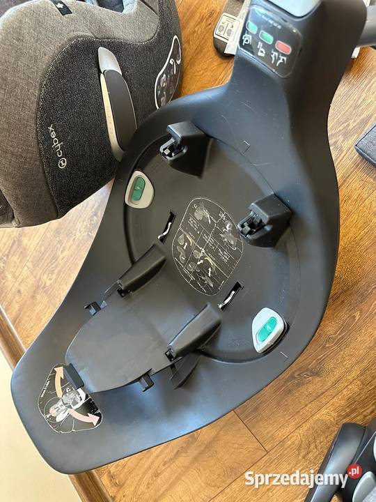 Sprzedam foteliki CYBEZ z bazą ISOFIX