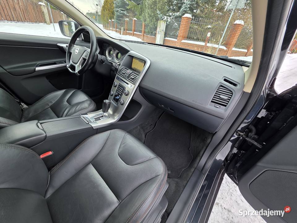 Volvo xc60 24 D5 4x4 automat Full opłacony światła LED Lublin