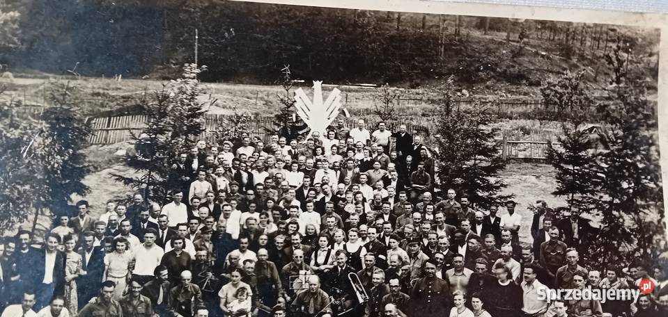 Zdjęcie Polaków z obozu więźniów i pracown Koźminek