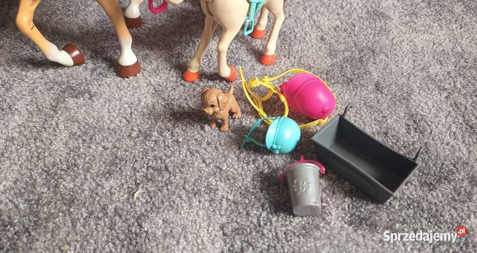 Barbie Konie szczeniak i akcesoria Plastik  Lalki i akcesoria Lublin sprzedam