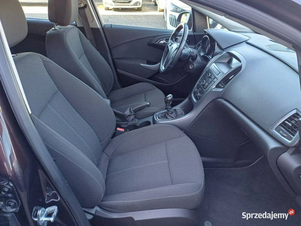 Opel Astra Salon Polska