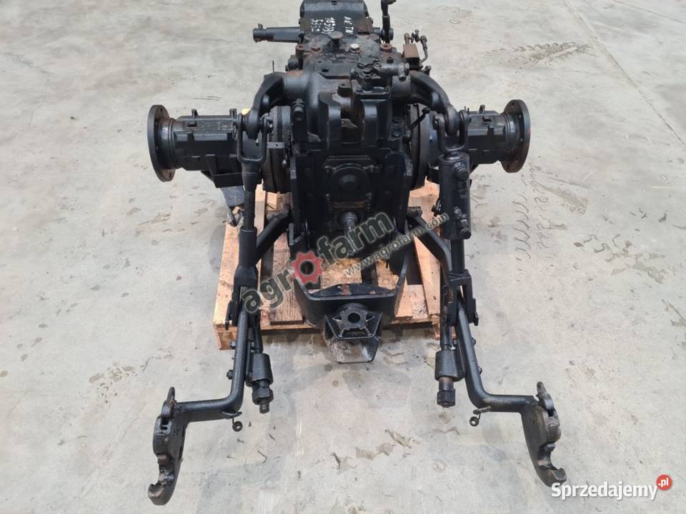 Tylny most Holland TN70F 44366006 Byków