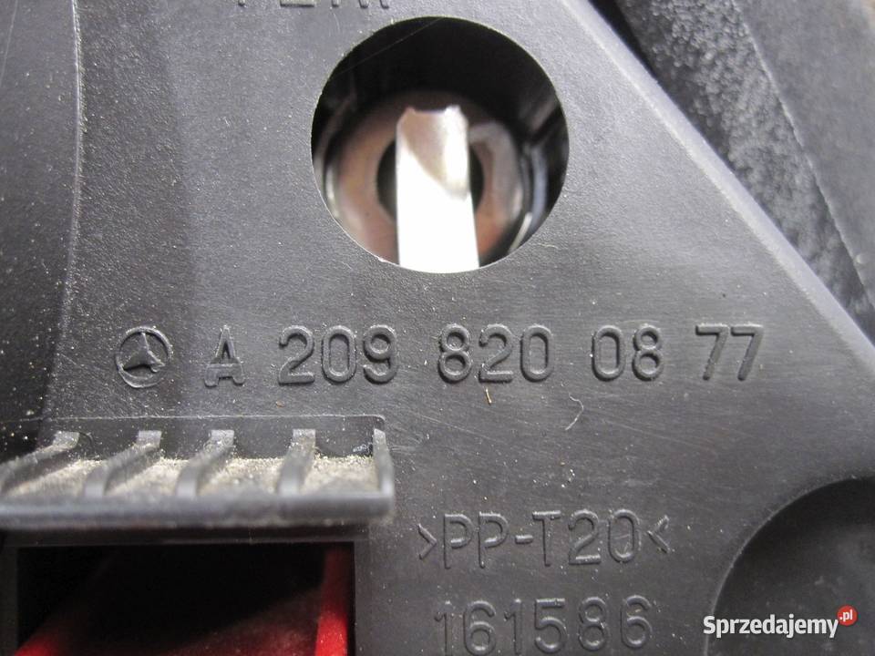 MERCEDES CLK C209 06r lampa prawa tył