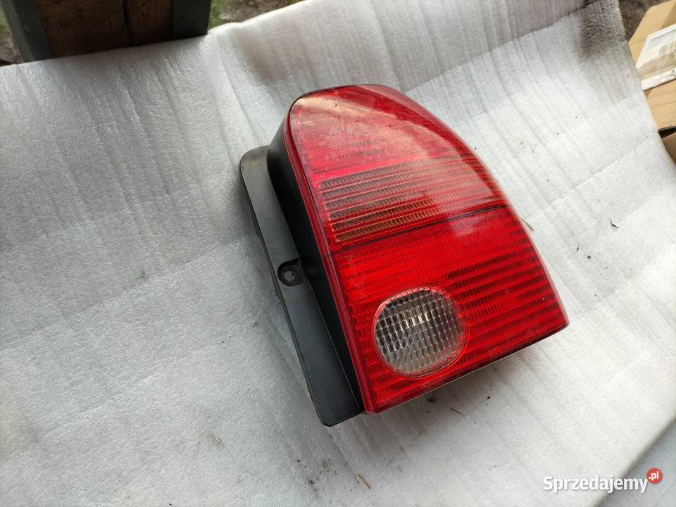 Volkswagen Lupo LAMPA TYŁ TYLNA PRAWA lubelskie Kamień-Kolonia