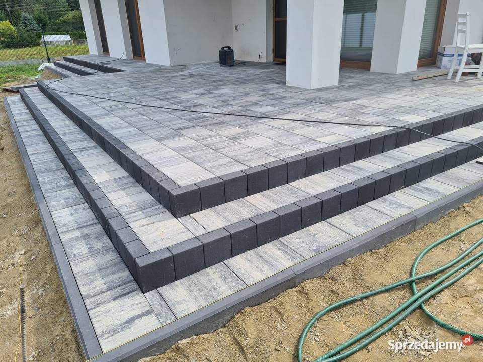 Układanie kostki brukowej