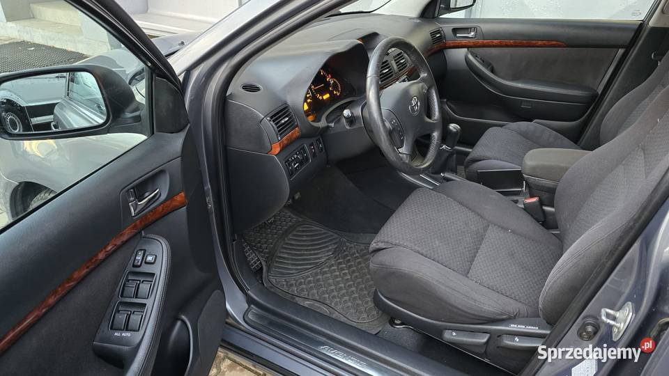Toyota Avensis 20 D4D Prestige Nowy Świętów