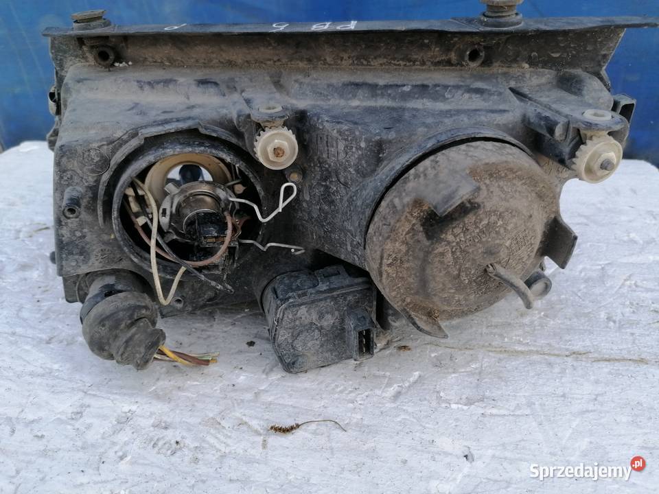 Lampa Prawa Przód Volkswagen Passat B4 Wisznice