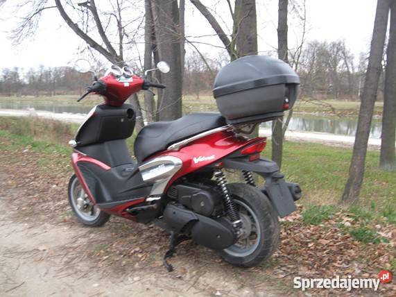 Skuter Benelli Velvet 125 PIĘKNY OKAZ czterosuwowy Nysa sprzedam