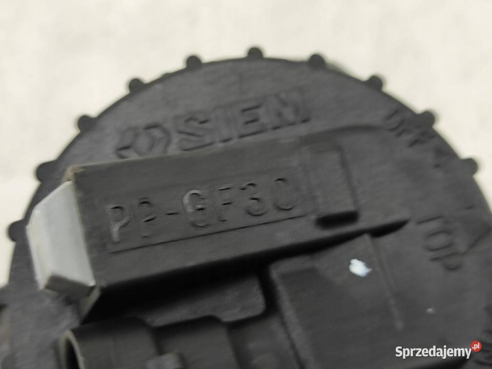 LAMPA HALOGEN PRAWY ALFA ROMEO 145 146 9501 osobowe sprzedam