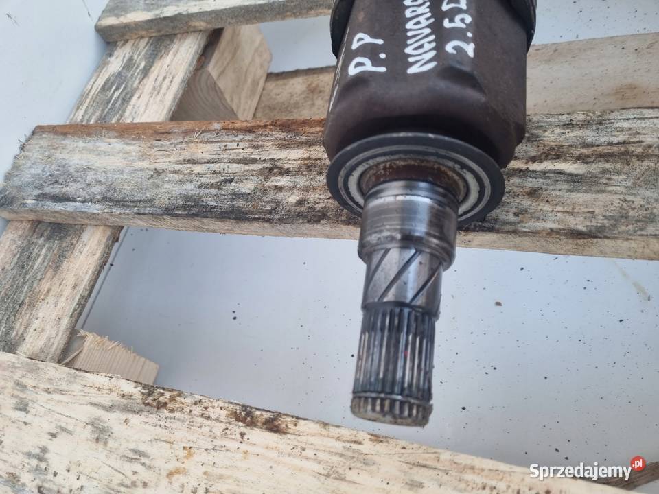 PÓŁOŚ Nissan Navara III 25 dCi PRAWA PRZEDNIA Chełm sprzedam