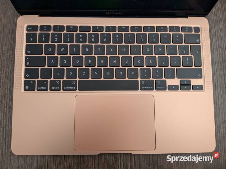 syndyk sprzeda McBooka M1 8GB 256 GB Toruń sprzedam