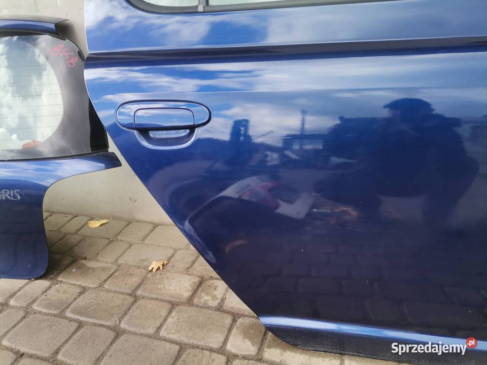 DRZWI PRAWY TYŁ TOYOTA YARIS 1 8K8 małopolskie sprzedam
