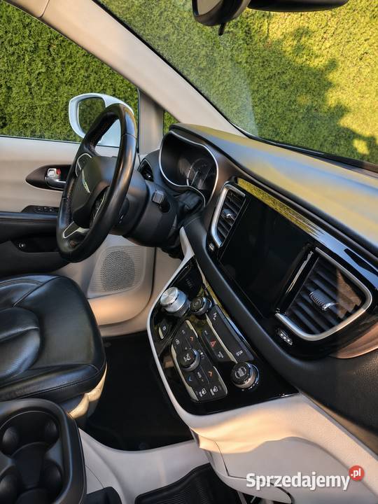 Chrysler Pacifica PHEV 36 100 Bezwypadkowy śląskie Katowice