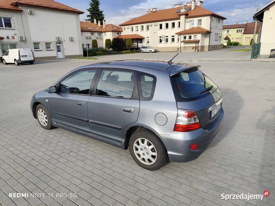 Honda Civic 14 benzyna nieuszkodzony sprzedam