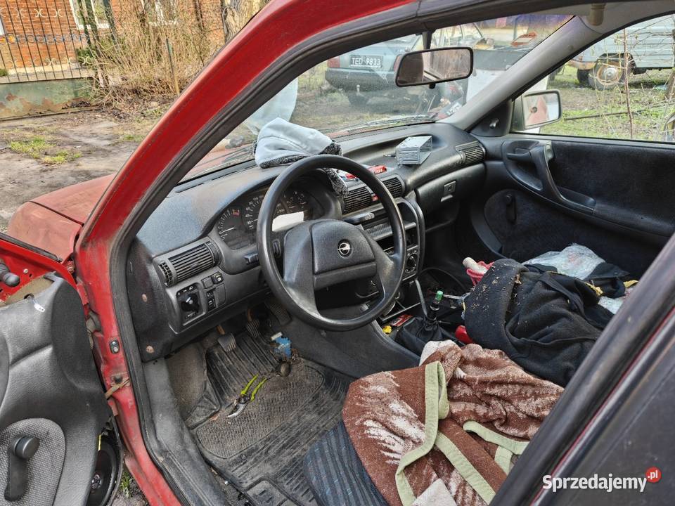 Opel Astra F 1992 16 GLS sprzedam zamienię radio Astra