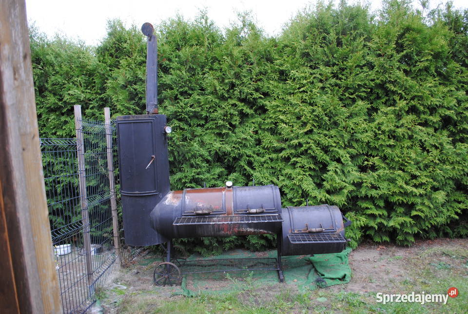 GRILL Z WĘDZARKĄ Grille i wędzarnie