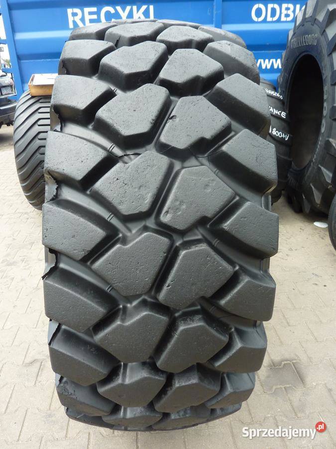 Opona używana przemysłowa 235R25 BRIDGESTONE Zaścianki