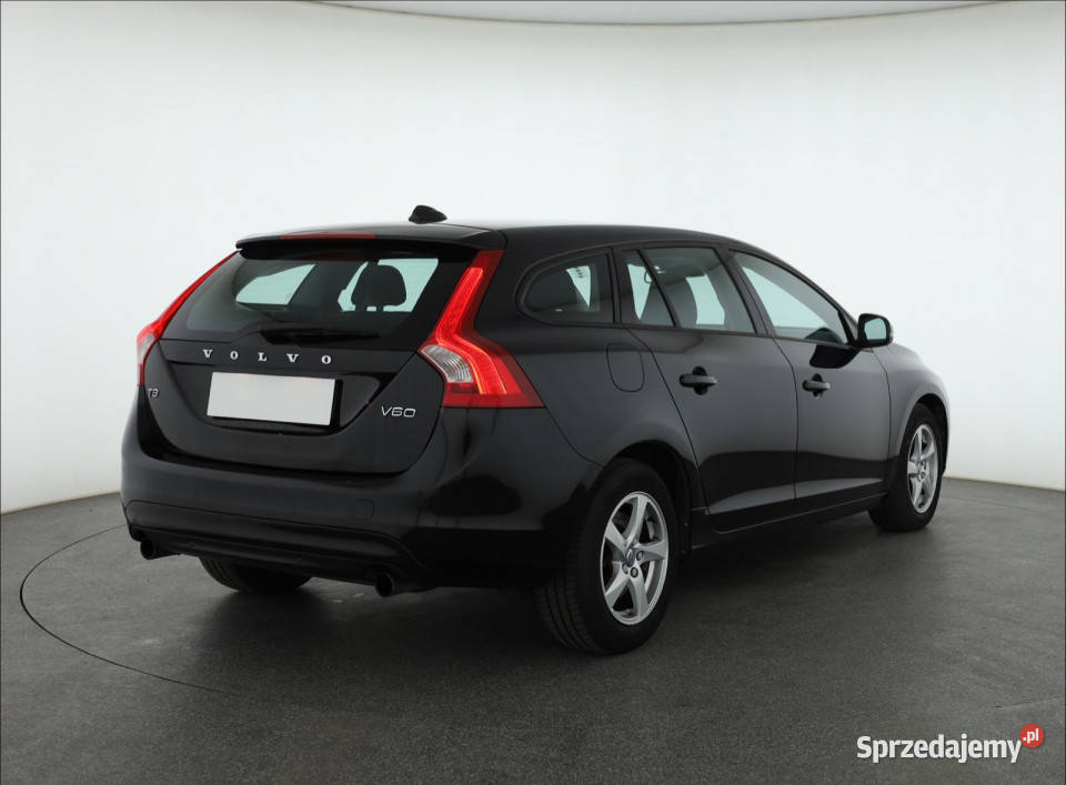 Volvo V60 T3 20 Rok produkcji 2017 Piaseczno