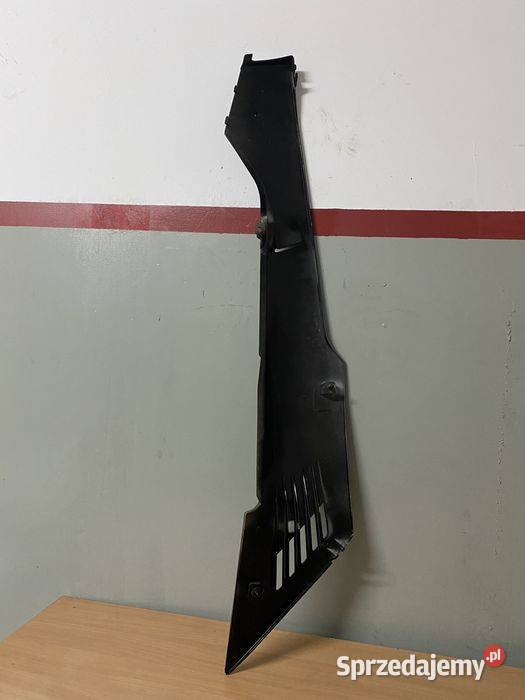 Yamaha FZ 750 700 Bok łyżwa owiewka lewa Poznań