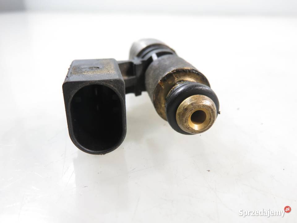 WTRYSKIWACZ VW GOLF IV 16 FSI 036906036