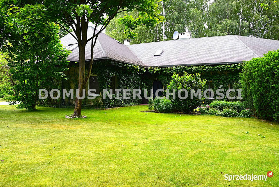 Dom wolnostojący 54621m2 Ewcin