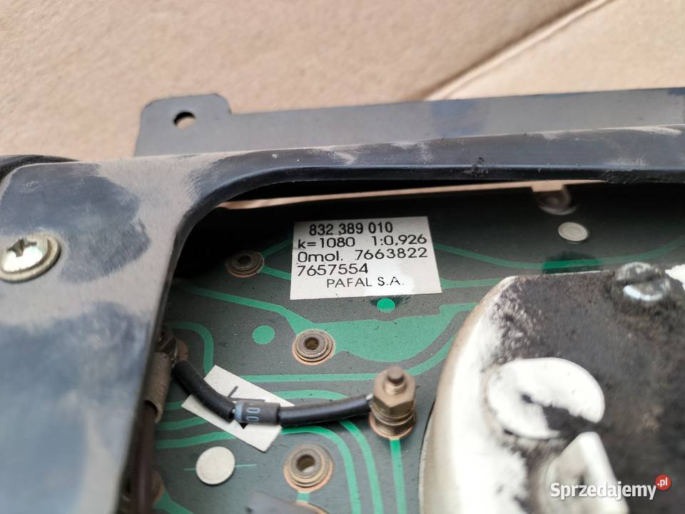FIAT CINQUECENTO LICZNIK ZEGARY 832389010 osobowe Kamień-Kolonia