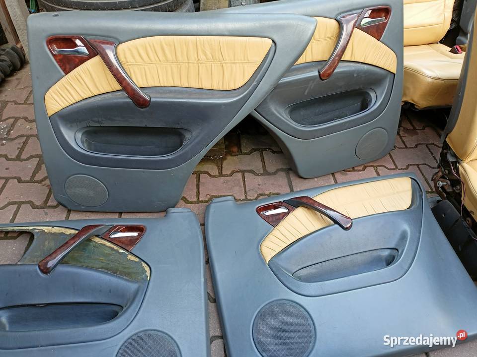 Mercedes Ml W163 tapicerka boczki drzwi przód Wyposażenie wnętrza świętokrzyskie