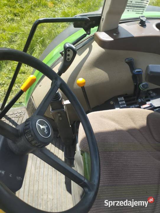 Ciągnik John Deere 6100D z turem