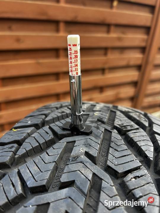 Opony zimowe Kormoran 1855515 Samochodowe