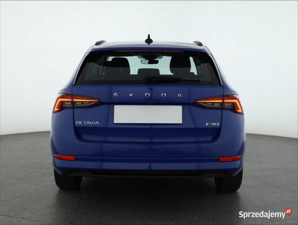 Skoda Octavia 10 TSI etec pełny VAT