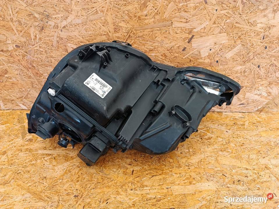 LAMPA PRAWY PRZÓD EU REFLEKTOR A2128208261 Lampy przednie Nowy Tomyśl sprzedam