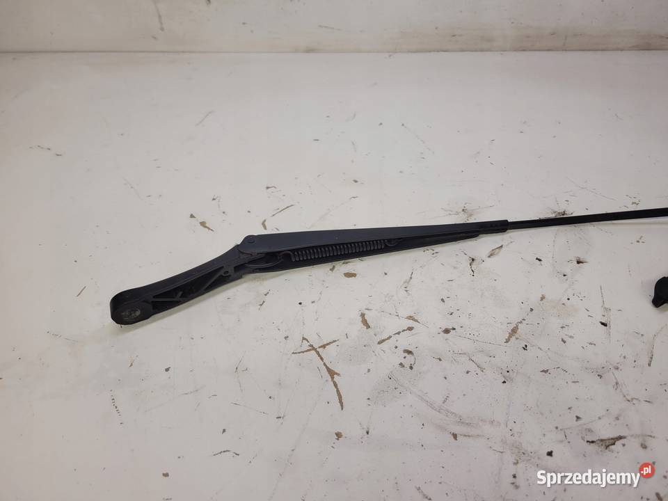 RAMIĘ WYCIERACZKI PRAWE AUDI Q5 8R 8R1955408B Przystajń