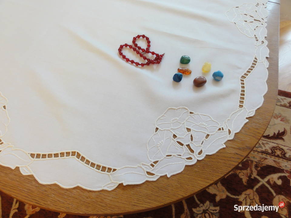 Obrus w kwiaty ecru ręcznie wykonany haft beżowy Obrusy i serwety