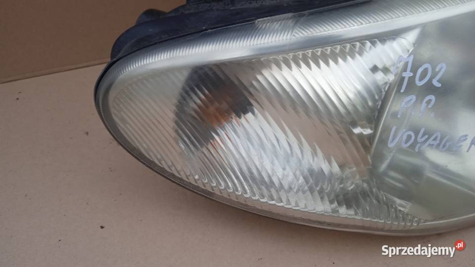VOYAGER IV FL LAMPA PRZÓD PRAWY wielkopolskie Zbierkowo