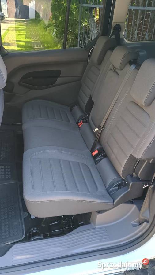 Ford Tourneo Connect nieuszkodzony