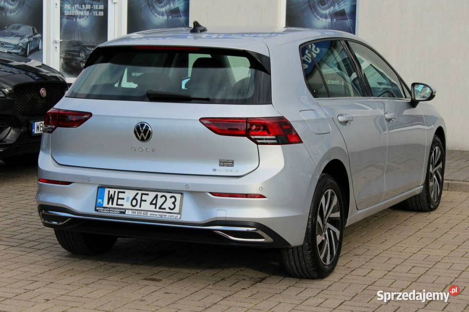 Volkswagen Golf FV23 SalonPL 204 PlugIn Hybrid srebrny Golf
