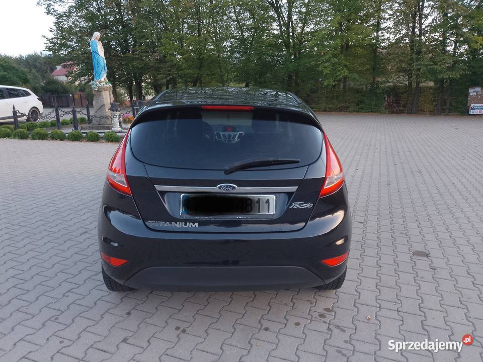 Ford Fiesta 2010r 16 Benzyna 120 wersja TITANIUM podgrzewane fotele Radom