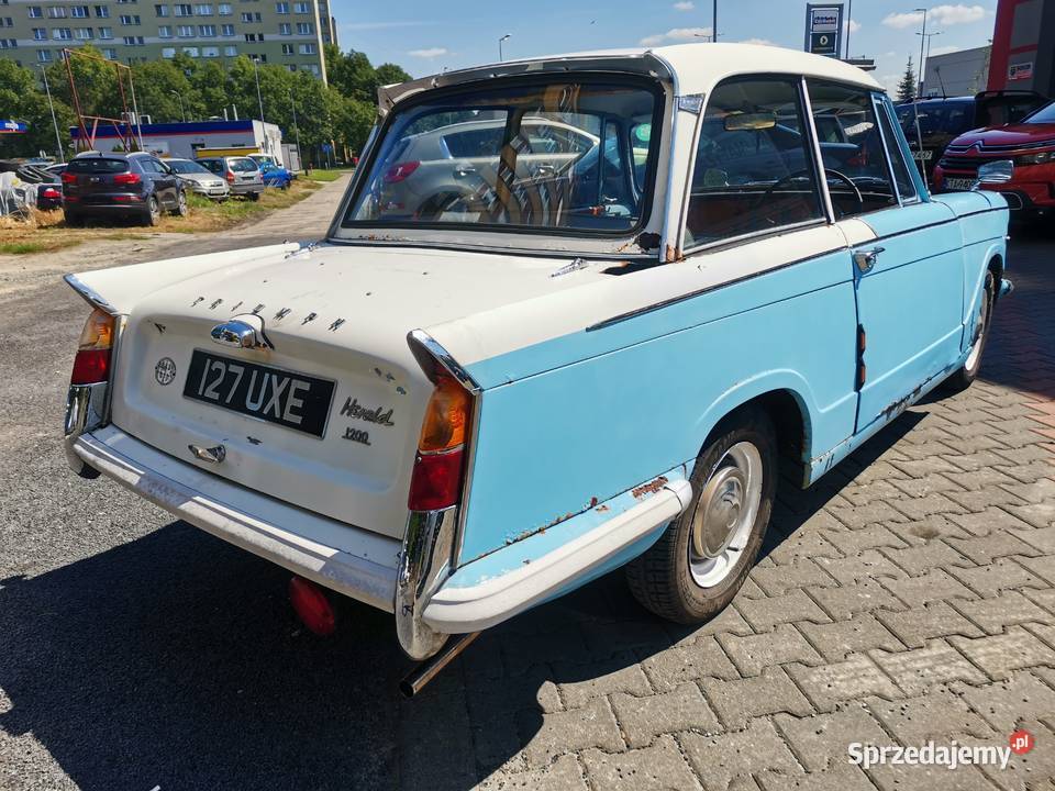Triumph Herald klasyk zabytkowy silnik pali auto Tarnów