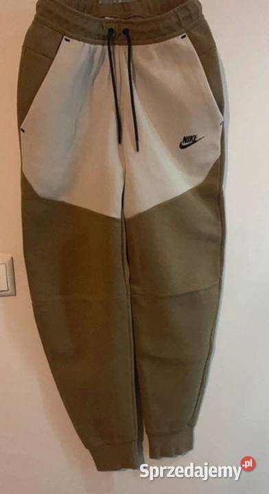 Nike Tech Fleece Beżowy Warszawa