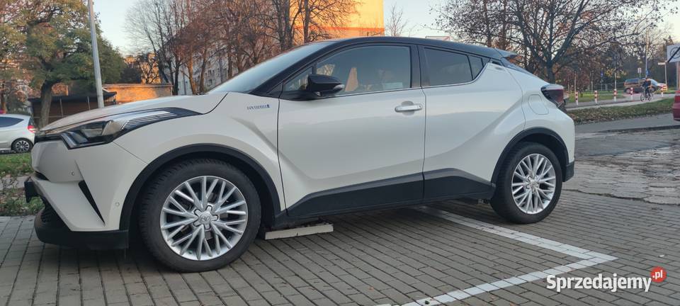 Toyota CHR hybrid 37 Polska ASO ABS Kielce