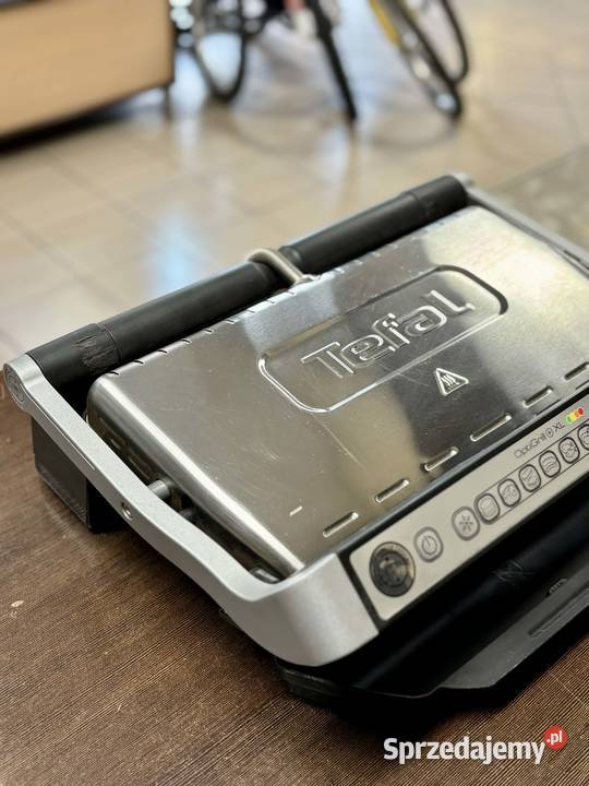 Składany grill elektryczny Tefal GC722D16