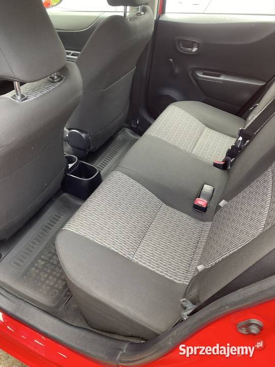 Toyota Yaris 128 przebiegu czerwony Jaworzno