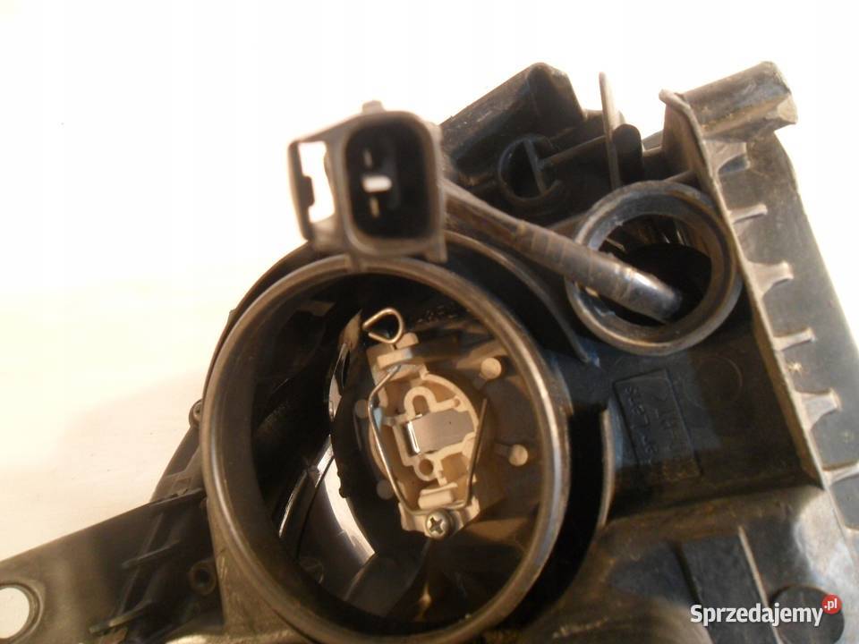 TOYOTA AVENSIS T25 LIFT 2007 2008 2009 XENON Nowy Tomyśl