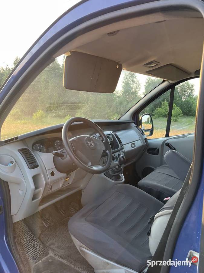 Opel Vivaro I 2009 20 CDTI 90 niski przebieg centralny zamek
