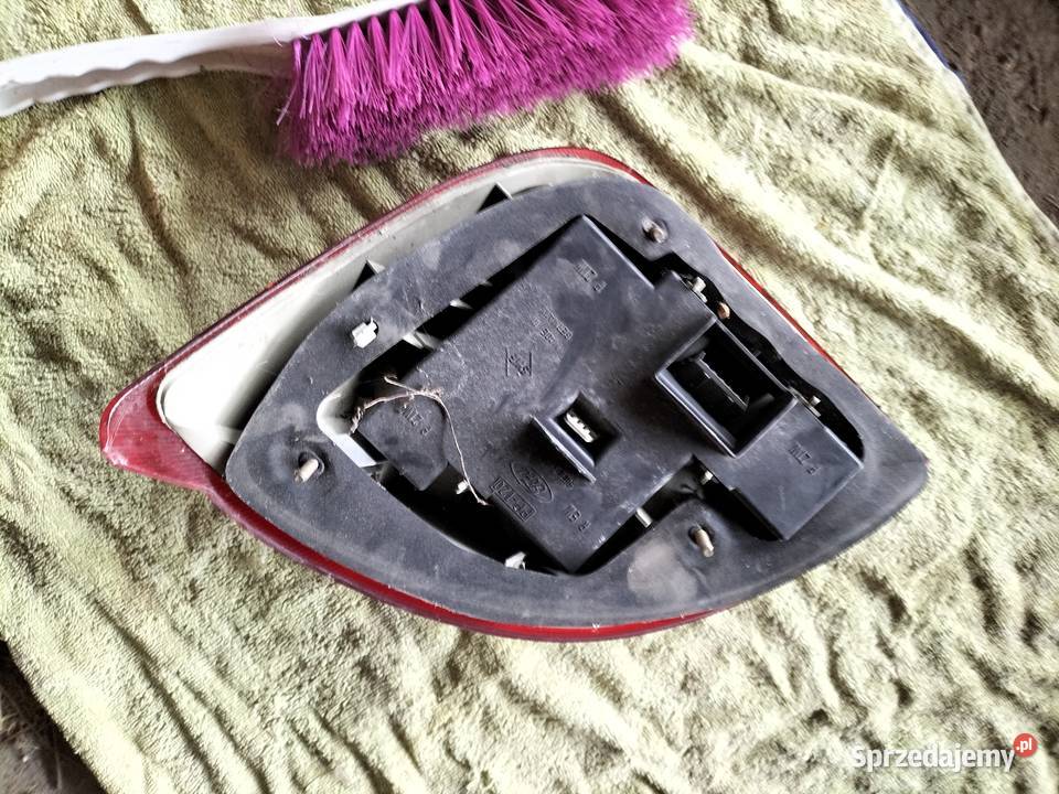 Ford Fiesta MK5 LAMPA TYL TYLNA LEWA osobowe Kamień-Kolonia sprzedam